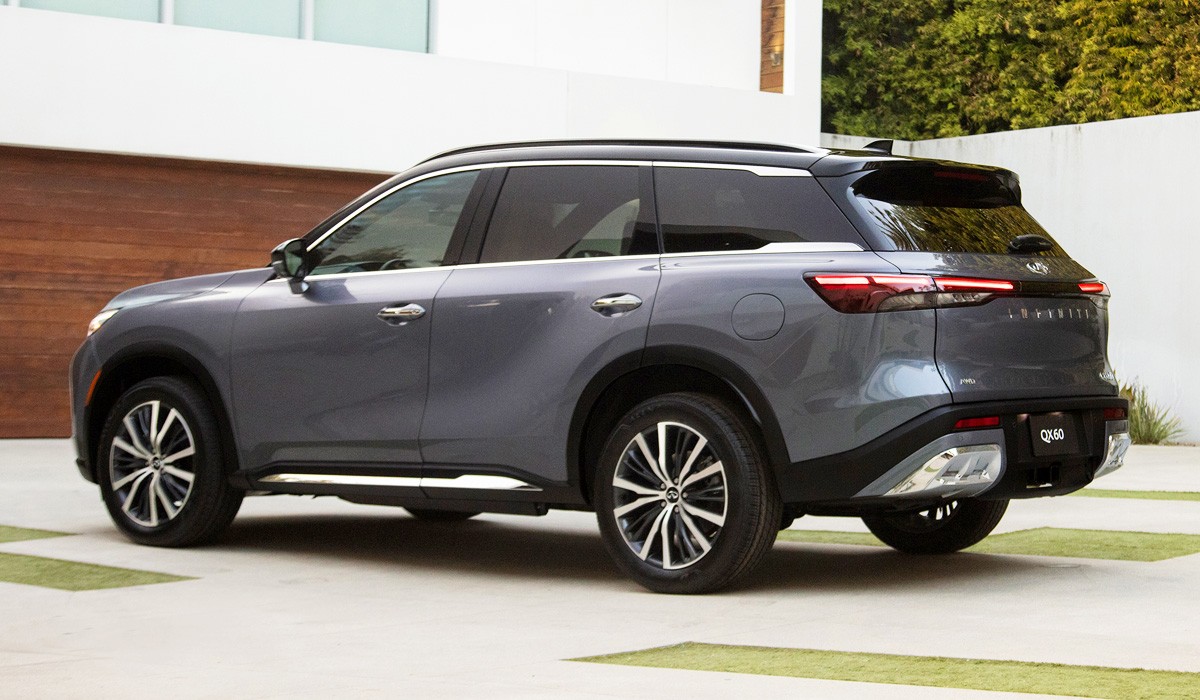 Представлен кроссовер Infiniti QX60 второго поколения Представлен кроссовер Infiniti QX60 второго поколения