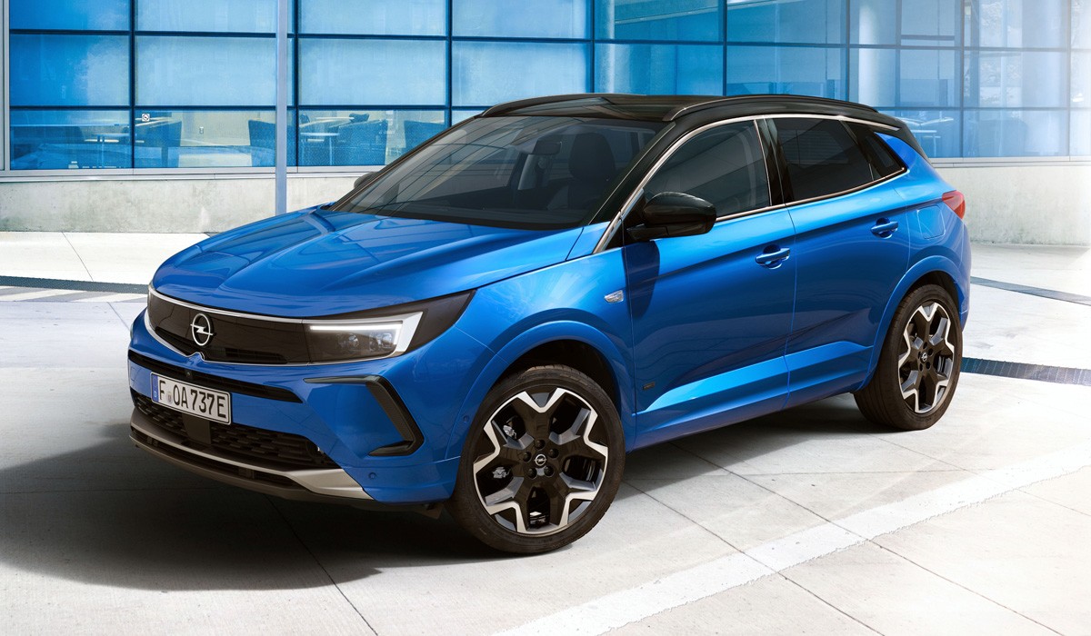 Рестайлинговый кроссовер Opel Grandland примерил новое лицо Рестайлинговый кроссовер Opel Grandland примерил новое лицо