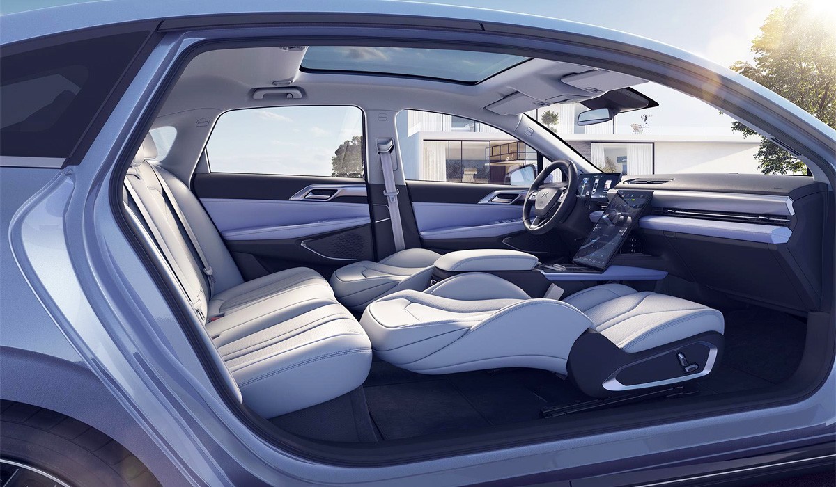 Новый электрический седан Xpeng P5: младшая модель Новый электрический седан Xpeng P5: младшая модель