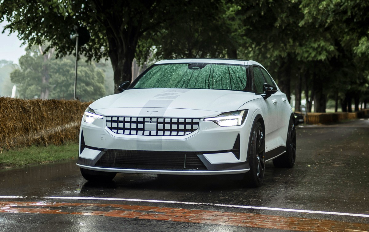 На подходе «горячая» версия лифтбека Polestar 2 На подходе «горячая» версия лифтбека Polestar 2