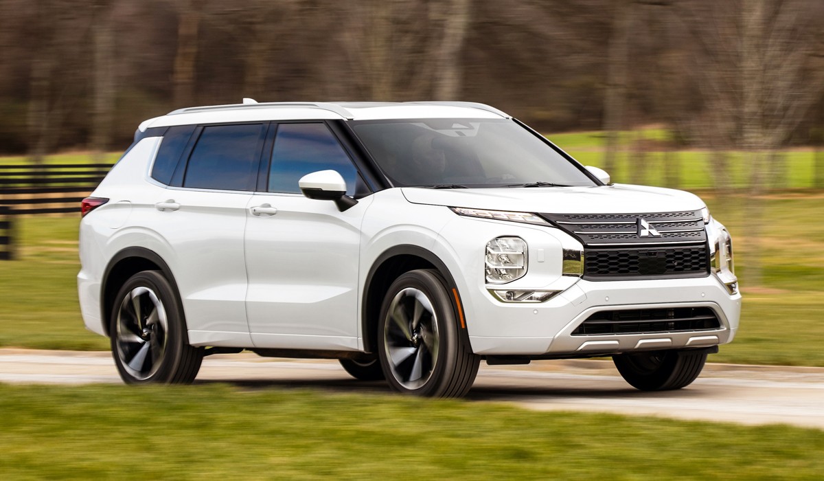 Анонсирован гибридный Mitsubishi Outlander нового поколения Анонсирован гибридный Mitsubishi Outlander нового поколения