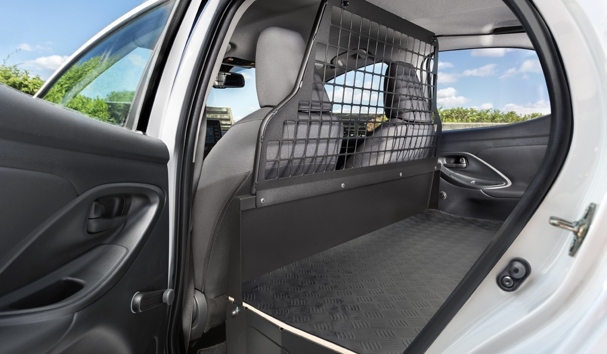 Новая Toyota Yaris Ecovan: гибридный фургончик для Европы Новая Toyota Yaris Ecovan: гибридный фургончик для Европы