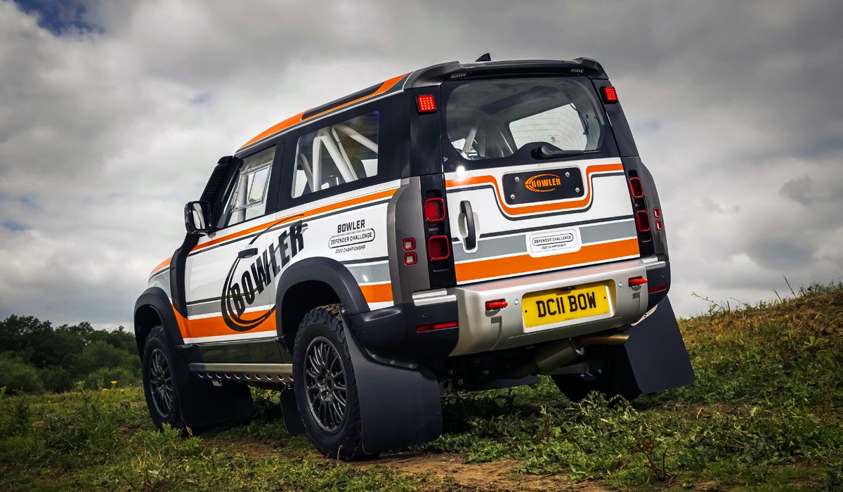 Bowler подготовил гоночный Land Rover Defender 90 Bowler подготовил гоночный Land Rover Defender 90