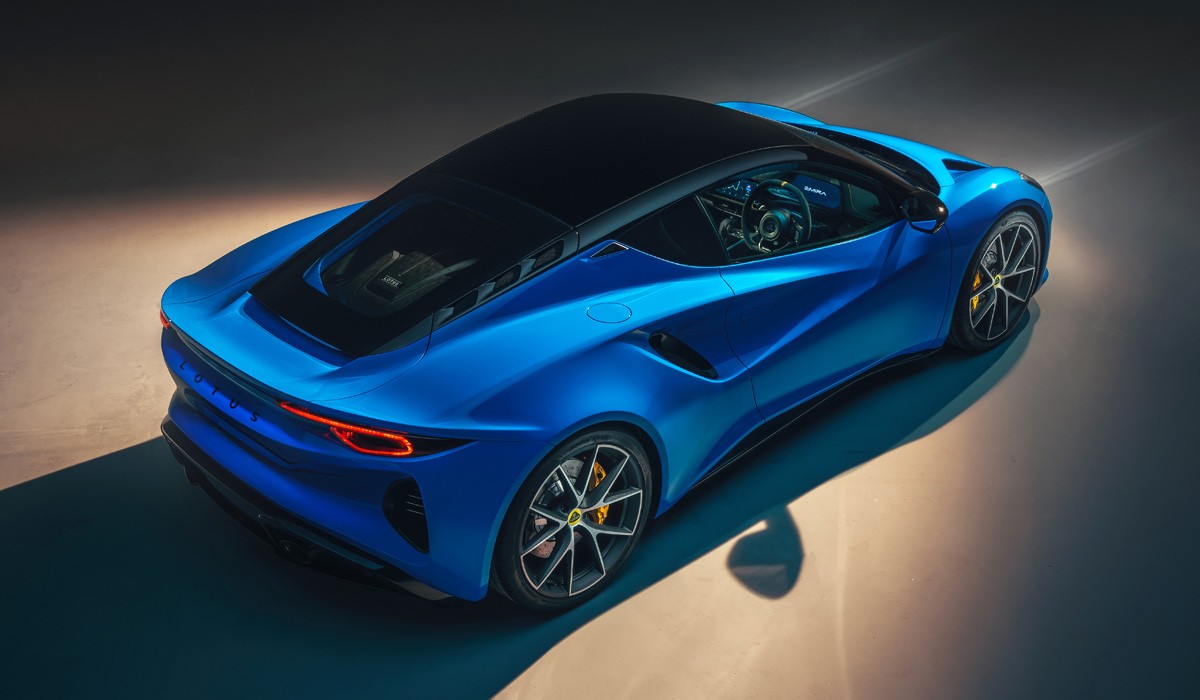 Новый спорткар Lotus Emira — с моторами Toyota или AMG