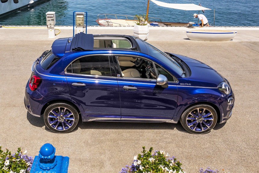 Паркетник Fiat 500X обрел мягкую крышу