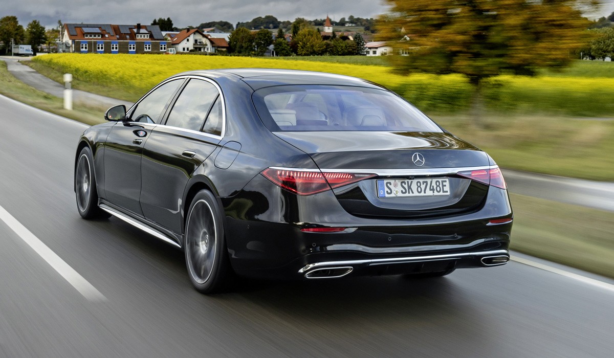 Mercedes S-класса: гибридная версия и новые опции Mercedes S-класса: гибридная версия и новые опции