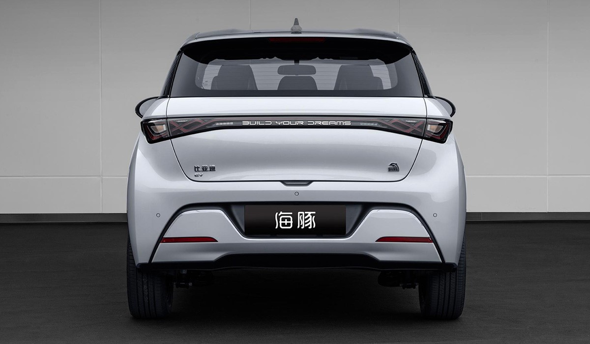 Новый BYD Dolphin: первая модель с 800-вольтовой электросистемой Новый BYD Dolphin: первая модель с 800-вольтовой электросистемой