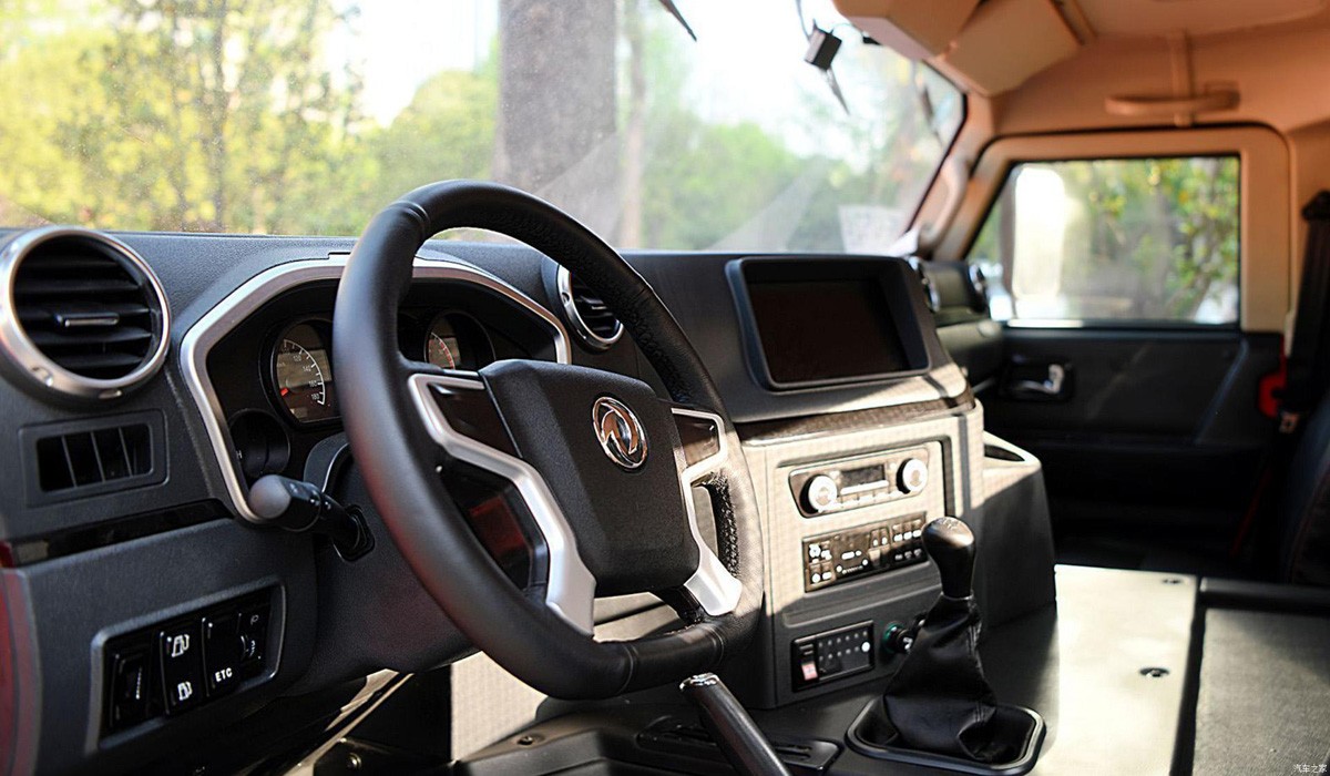 «Китайский Хаммер» Dongfeng Warrior вышел на гражданский рынок «Китайский Хаммер» Dongfeng Warrior вышел на гражданский рынок