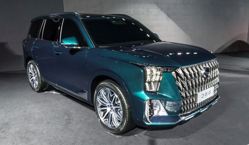 Кроссовер GAC GS8 второго поколения дебютировал в двух версиях