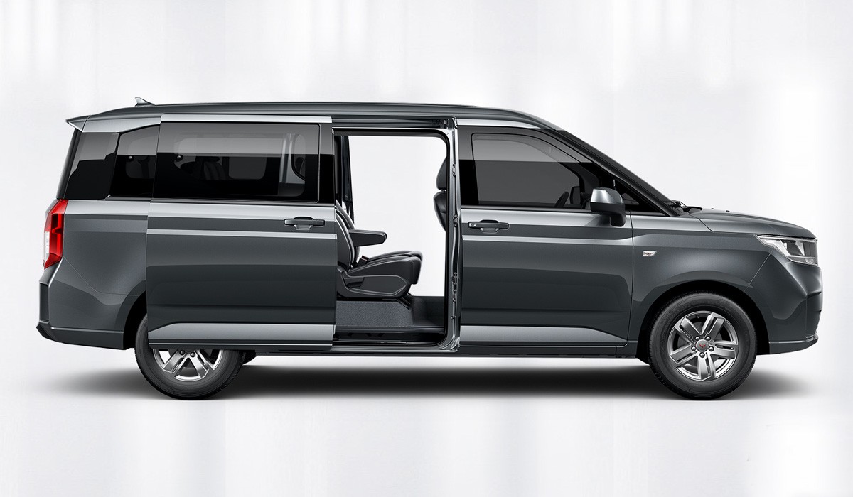 GM и SAIC выпустили дешевый минивэн Wuling Journey GM и SAIC выпустили дешевый минивэн Wuling Journey