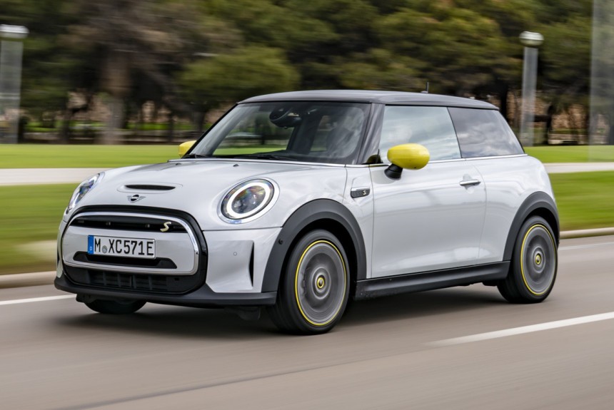 Электрический Mini Cooper SE выйдет на российский рынок Электрический Mini Cooper SE выйдет на российский рынок