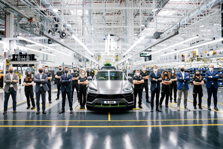 Тираж кроссовера Lamborghini Urus превысил 15 тысяч штук