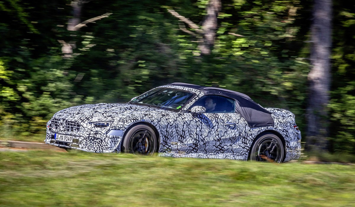 Рассекречен интерьер нового кабриолета Mercedes-AMG SL Рассекречен интерьер нового кабриолета Mercedes-AMG SL