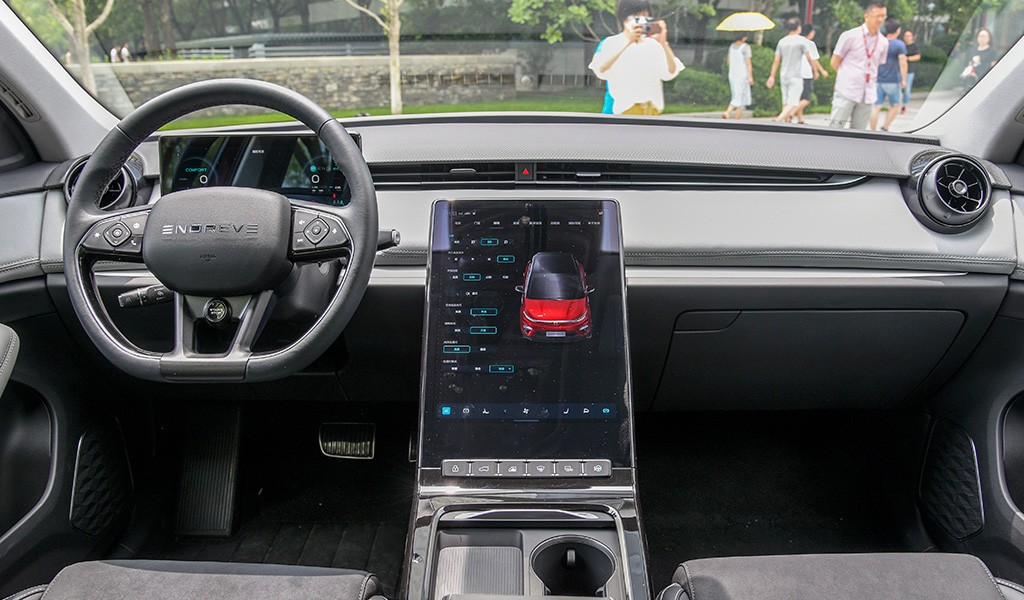 Кроссовер Enoreve ME5: вторая модель и ребрендинг Кроссовер Enoreve ME5: вторая модель и ребрендинг