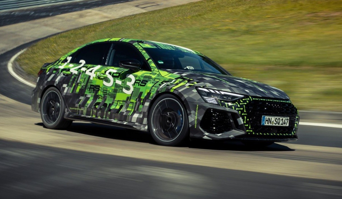Седан Audi RS 3 установил новый рекорд на Нюрбургринге Седан Audi RS 3 установил новый рекорд на Нюрбургринге