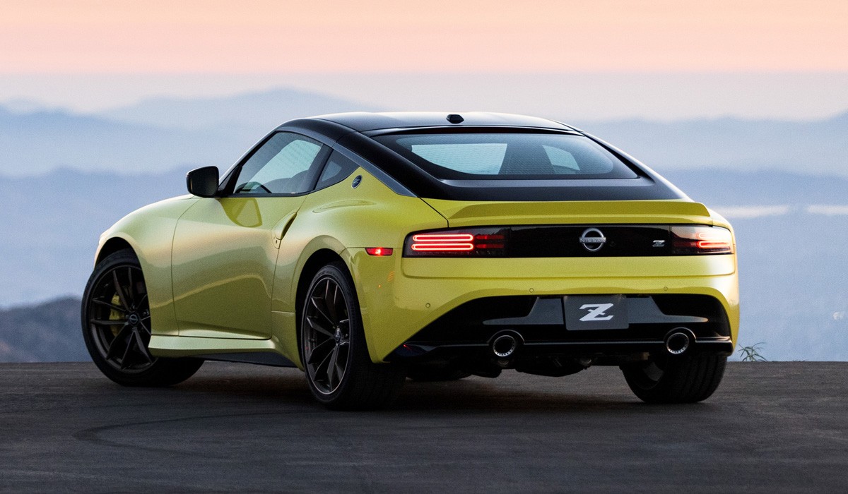 Представлен новый серийный спорткар Nissan Z Представлен новый серийный спорткар Nissan Z