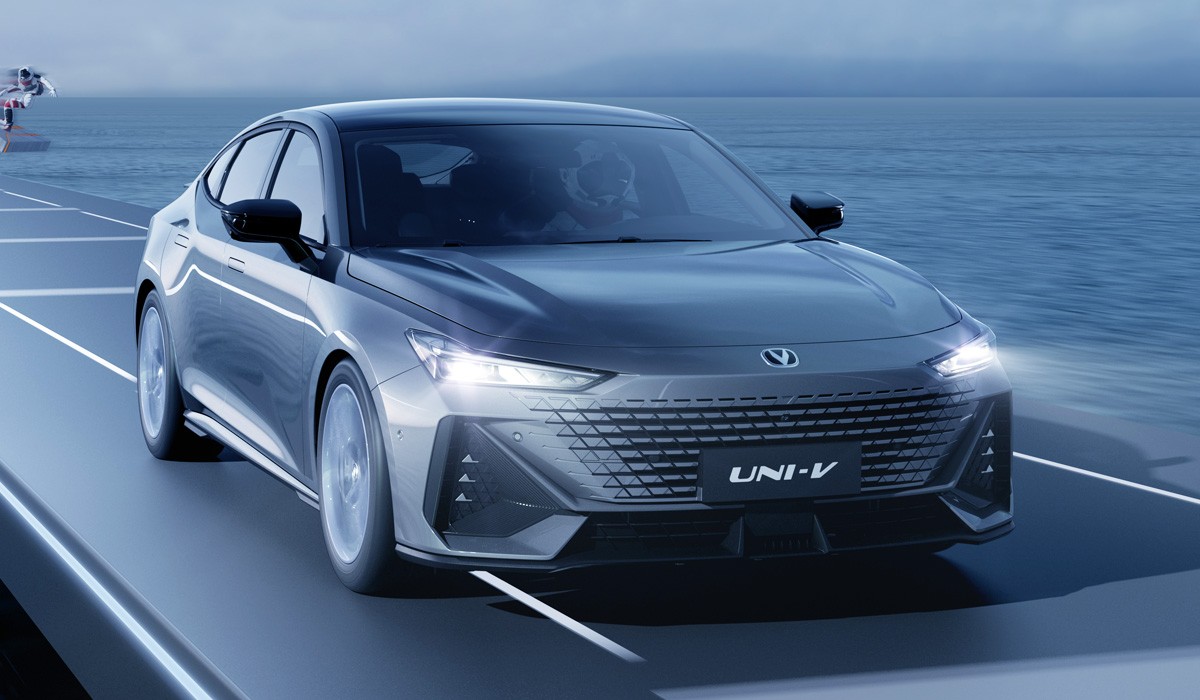 Changan Uni-V станет первой легковушкой в семействе Changan Uni-V станет первой легковушкой в семействе