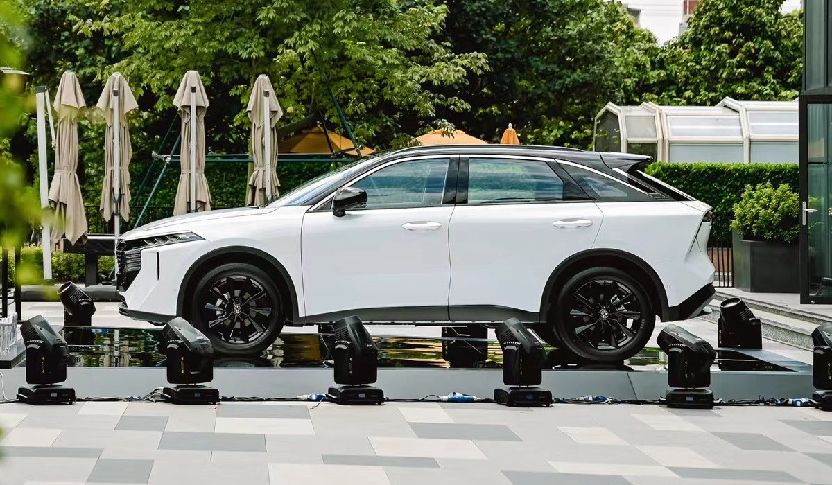 Nissan и Dongfeng показали кроссовер Venucia V-Online Nissan и Dongfeng показали кроссовер Venucia V-Online