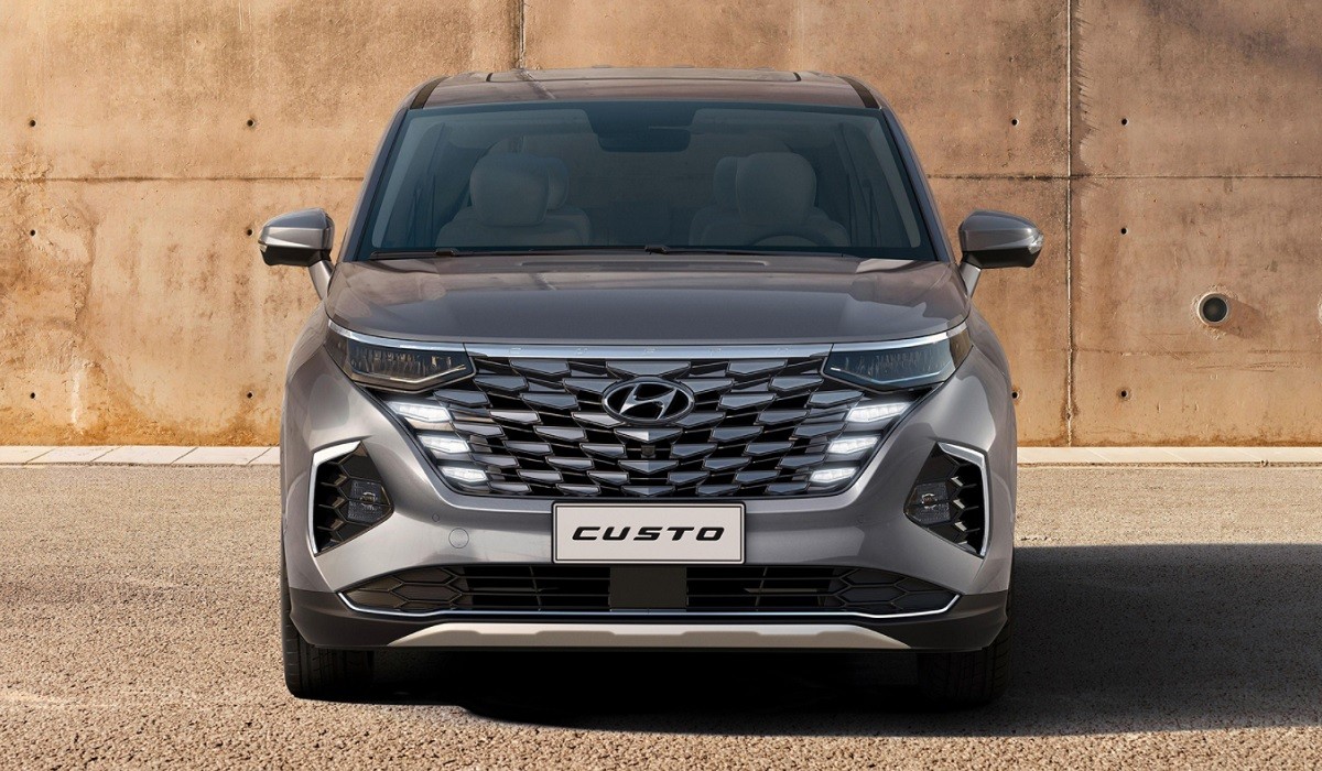 Минивэн Hyundai Custo засветился на официальных фотографиях Минивэн Hyundai Custo засветился на официальных фотографиях