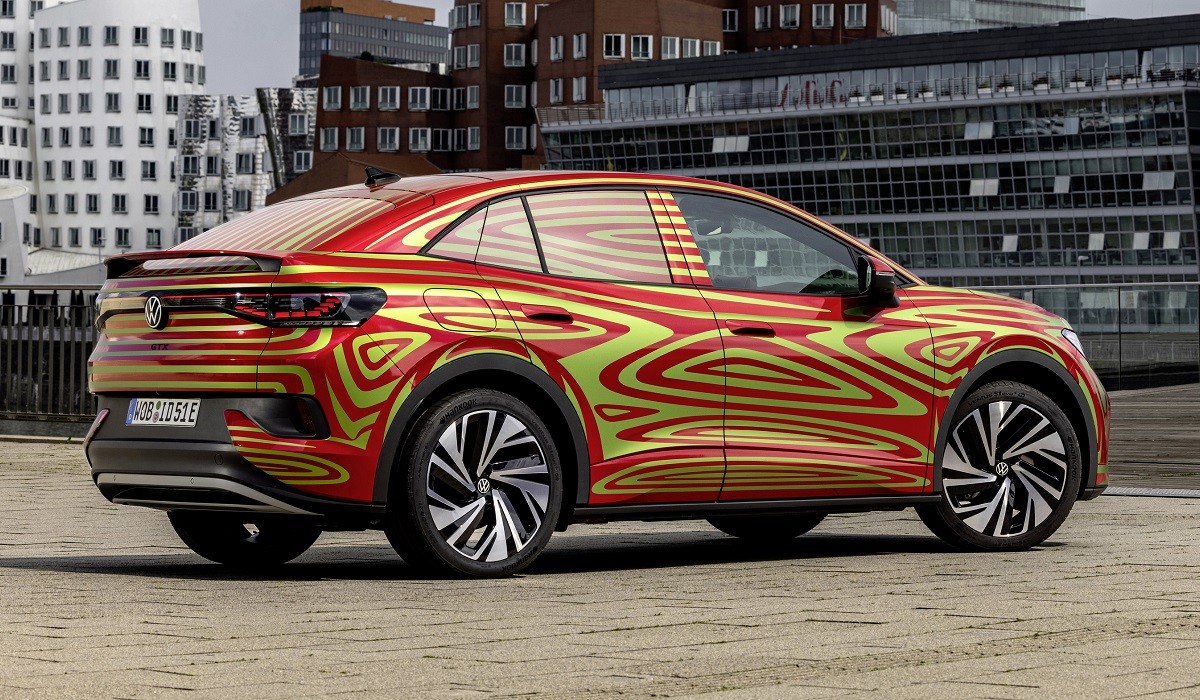 Купеобразный Volkswagen ID.5 GTX готовится к дебюту Купеобразный Volkswagen ID.5 GTX готовится к дебюту