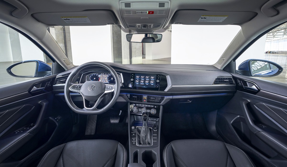 Представлен обновленный седан Volkswagen Jetta Представлен обновленный седан Volkswagen Jetta