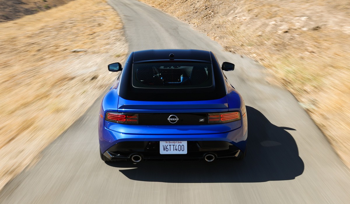 Представлен новый серийный спорткар Nissan Z Представлен новый серийный спорткар Nissan Z