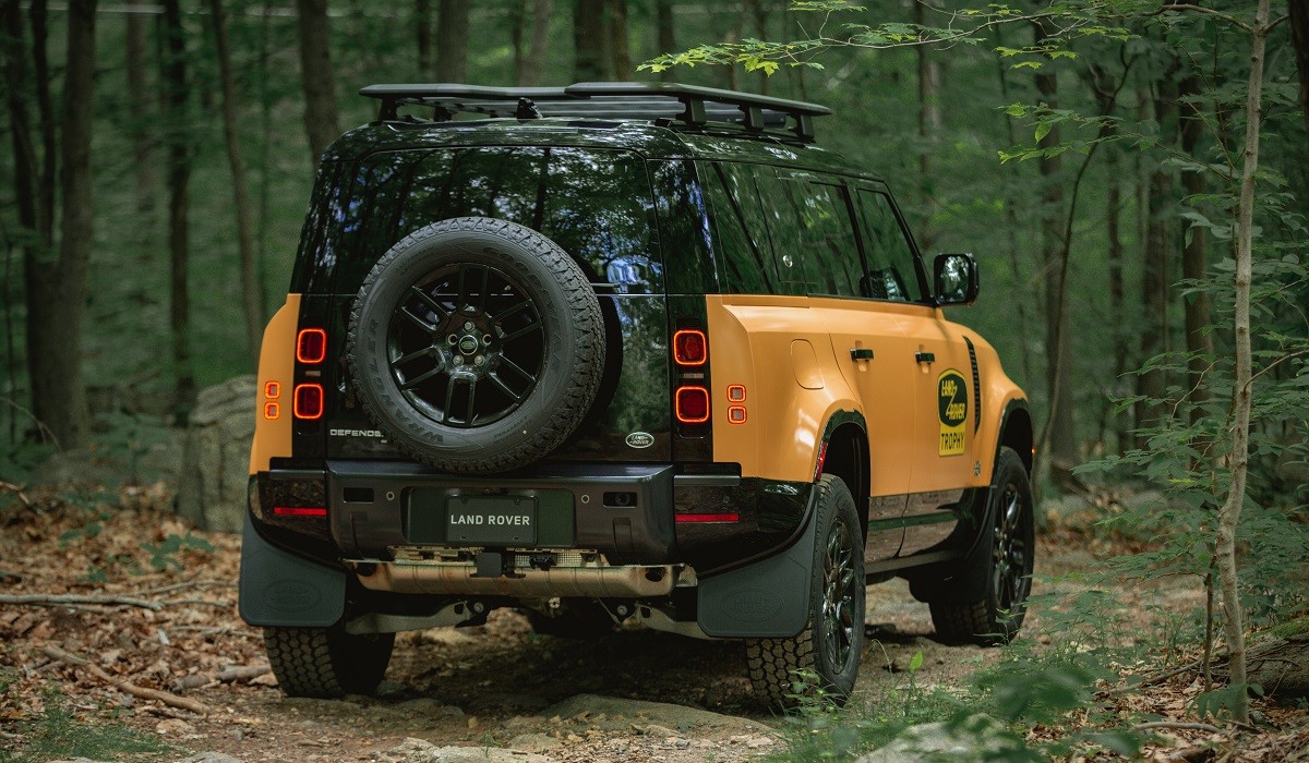 Land Rover Defender Trophy пошел по стопам предшественника