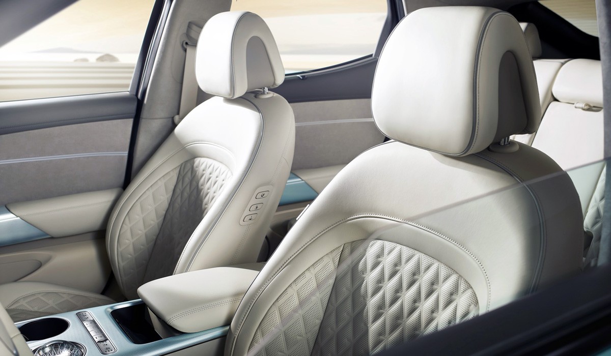 Genesis GV60 полностью рассекречен: одна батарея и режим дрифта Genesis GV60 полностью рассекречен: одна батарея и режим дрифта