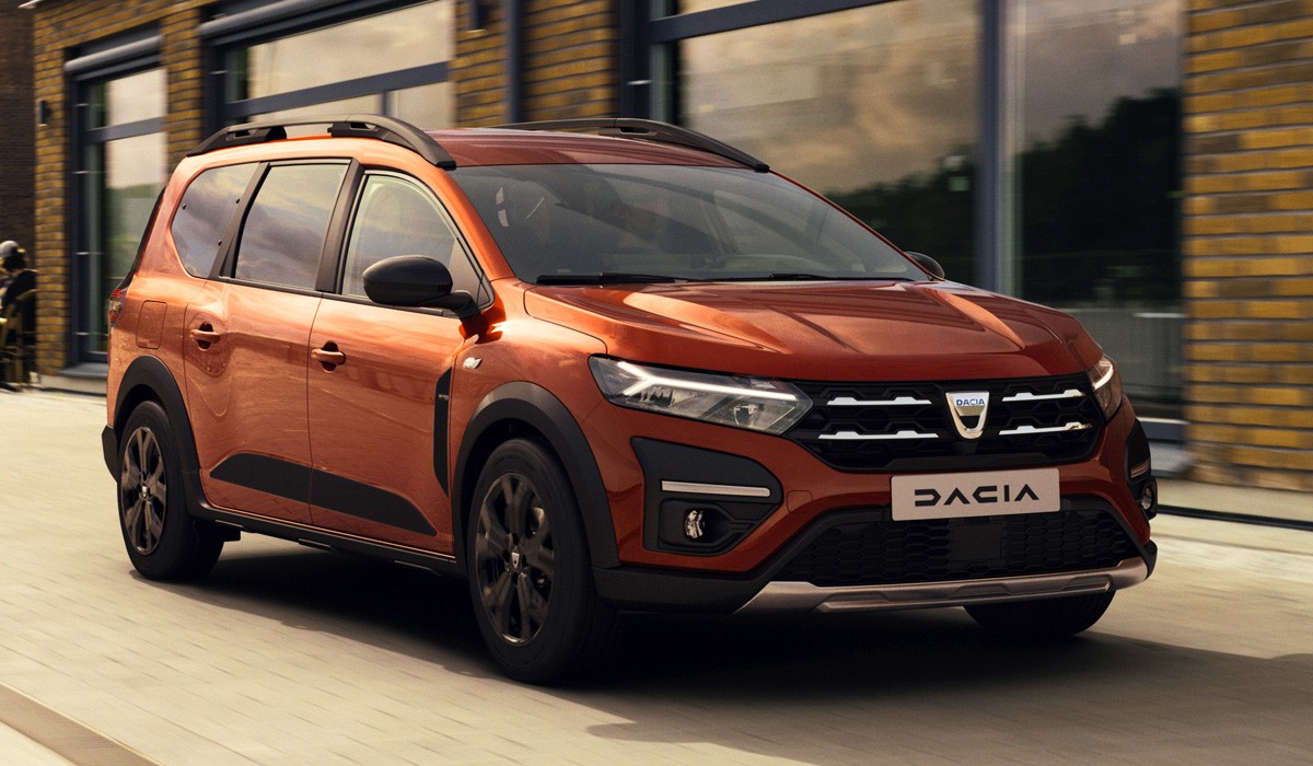 Представлен новый семиместный универсал Dacia Jogger. Будущий Ларгус? Представлен новый семиместный универсал Dacia Jogger. Будущий Ларгус?