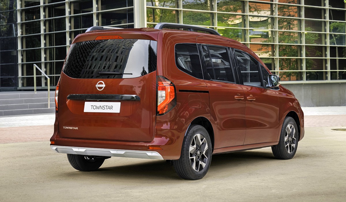 Новый Kangoo превратился в Nissan Townstar Новый Kangoo превратился в Nissan Townstar