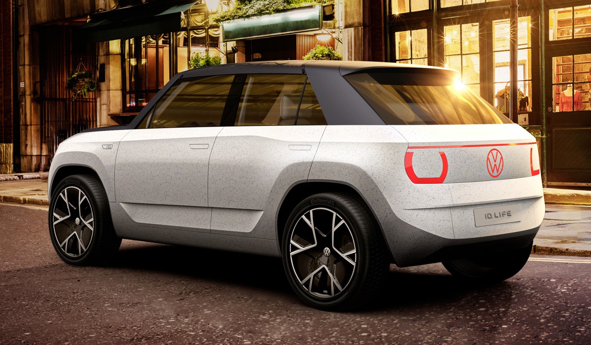 Кроссовер Volkswagen ID. Life представлен с кинотеатром в салоне