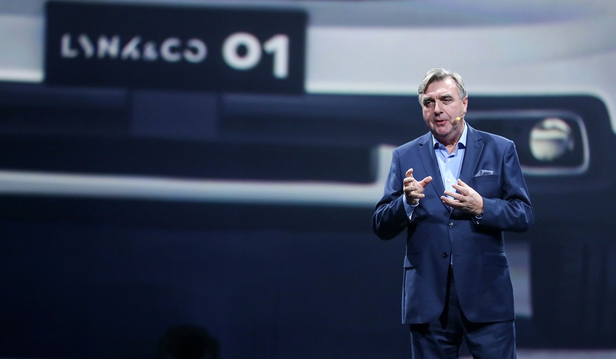 Бывший шеф-дизайнер Bentley возглавил стилистов Geely Бывший шеф-дизайнер Bentley возглавил стилистов Geely