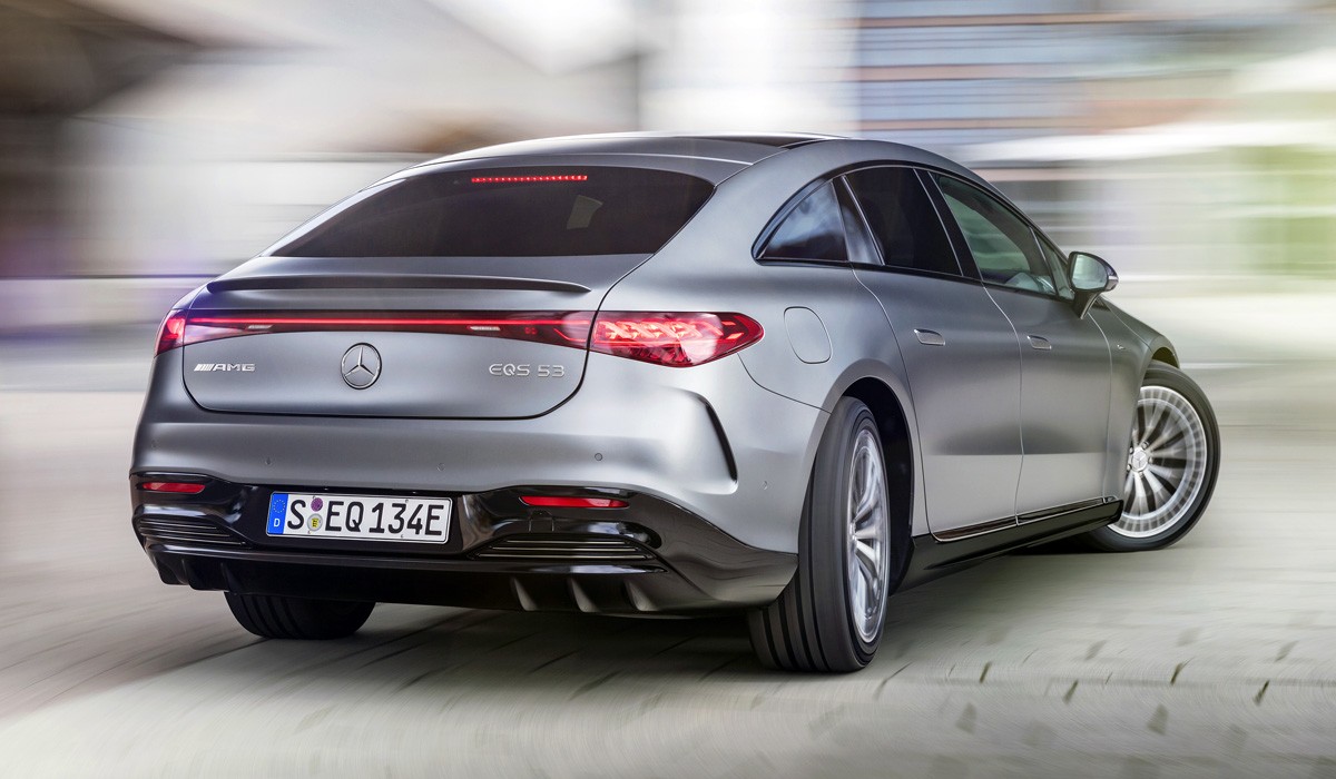 Mercedes-AMG EQS 53: первый серийный электромобиль AMG
