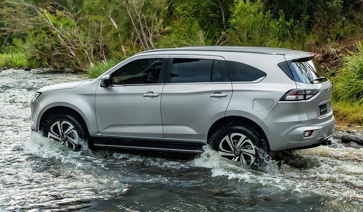 На российский рынок выйдет рамный внедорожник Isuzu MU-X На российский рынок выйдет рамный внедорожник Isuzu MU-X