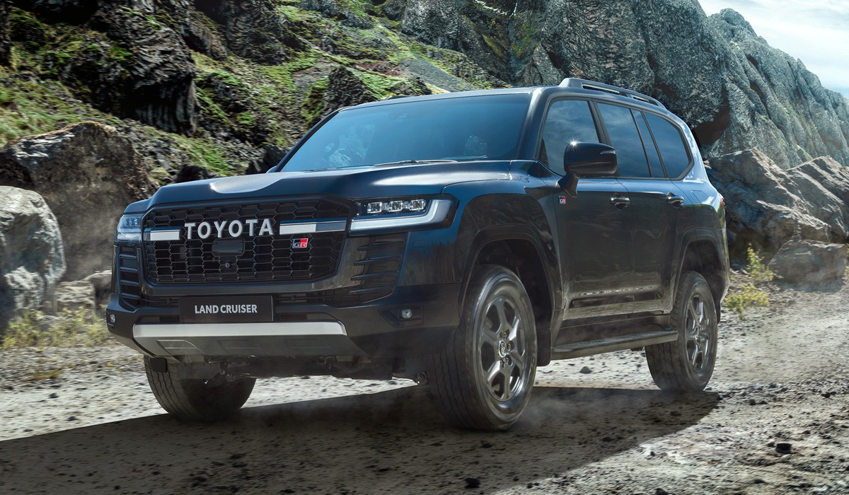 До России добралась Toyota Land Cruiser 300 GR Sport До России добралась Toyota Land Cruiser 300 GR Sport