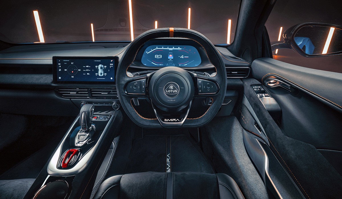 Объявлены характеристики нового суперкара Lotus Emira Объявлены характеристики нового суперкара Lotus Emira
