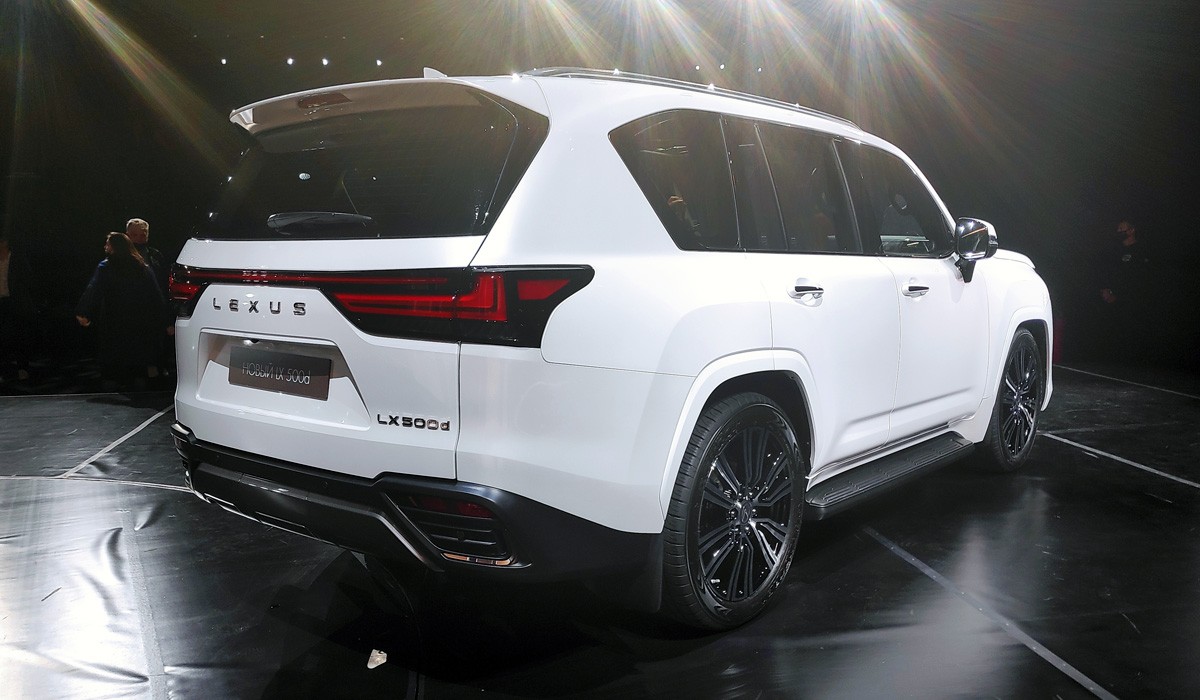 Представлен внедорожник Lexus LX нового поколения