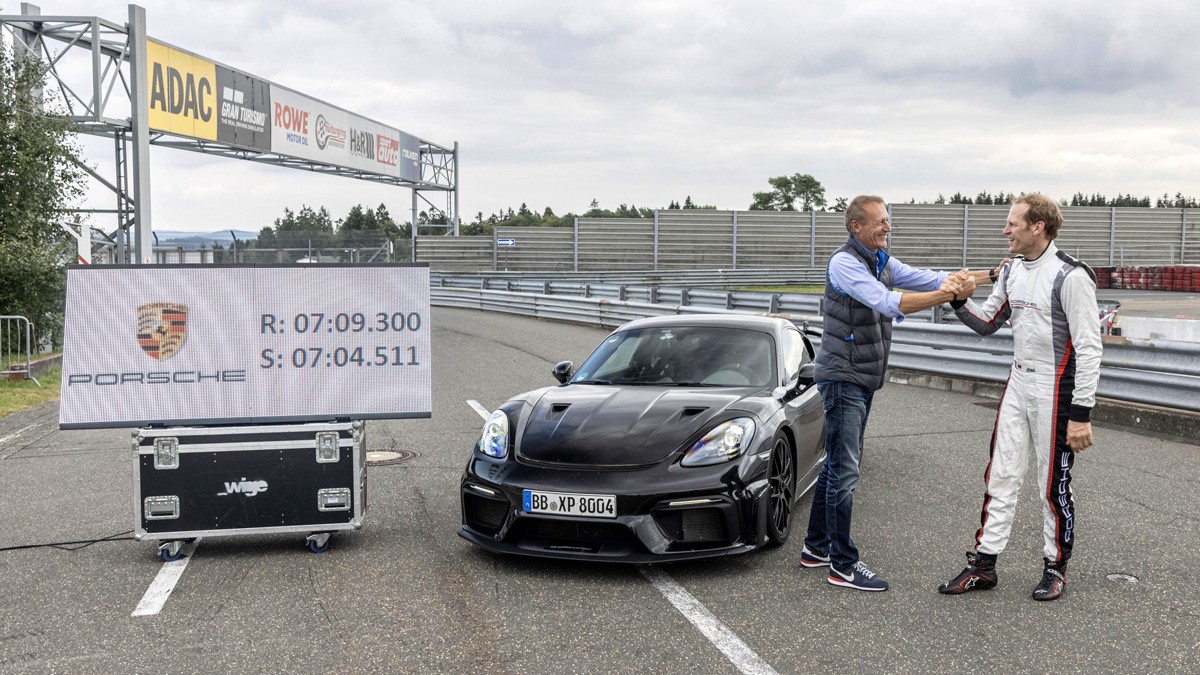 Самый мощный Porsche 718 показал свои возможности до дебюта Самый мощный Porsche 718 показал свои возможности до дебюта