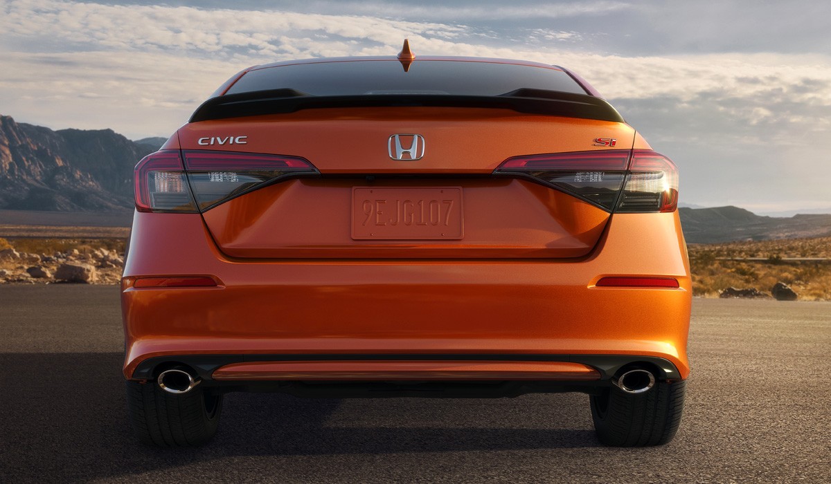 Представлен «подогретый» седан Honda Civic Si нового поколения Представлен «подогретый» седан Honda Civic Si нового поколения