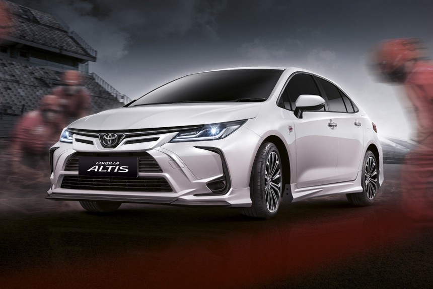 У седана Toyota Corolla появилась версия в честь Нюрбургринга