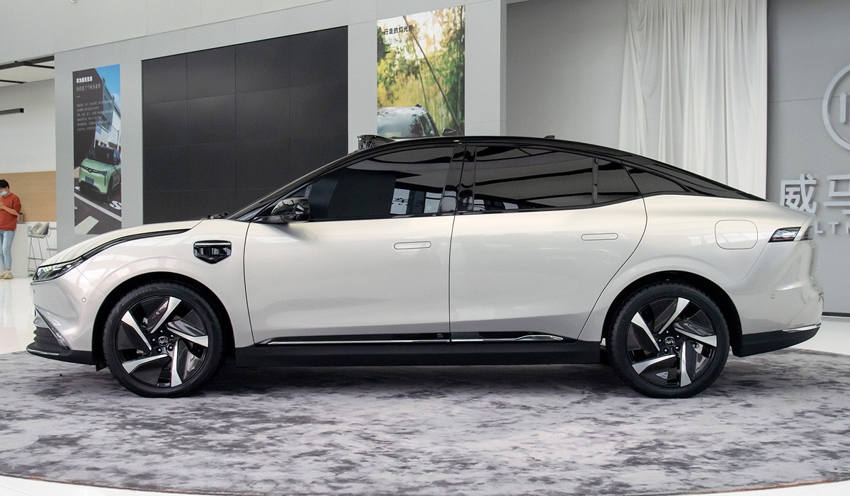 Weltmeister M7 дебютировал с автопилотом четвертого уровня