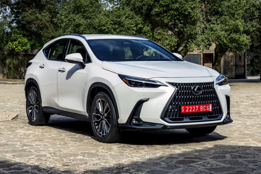 Кроссовер Lexus NX нового поколения: версии для России Кроссовер Lexus NX нового поколения: версии для России