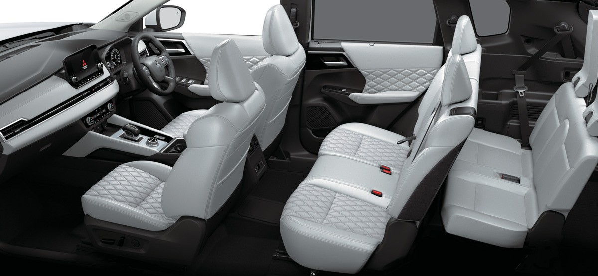 Новый Mitsubishi Outlander PHEV сохранил фамильные агрегаты Новый Mitsubishi Outlander PHEV сохранил фамильные агрегаты