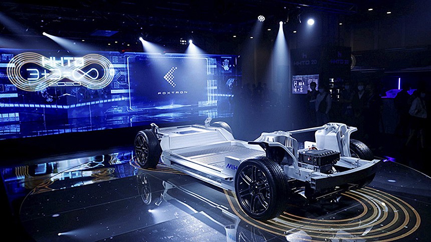 Foxconn выходит на рынок электромобилей: три модели Foxtron Foxconn выходит на рынок электромобилей: три модели Foxtron