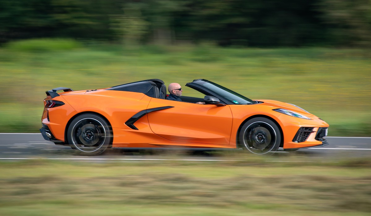 Новый Corvette пришел в Европу: мощность меньше, цены выше