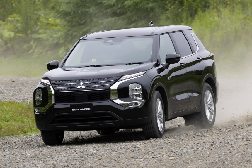Новый Mitsubishi Outlander PHEV сохранил фамильные агрегаты Новый Mitsubishi Outlander PHEV сохранил фамильные агрегаты