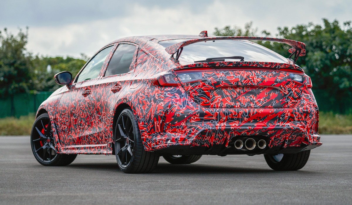 Новая «заряженная» Honda Civic Type R: пока в камуфляже