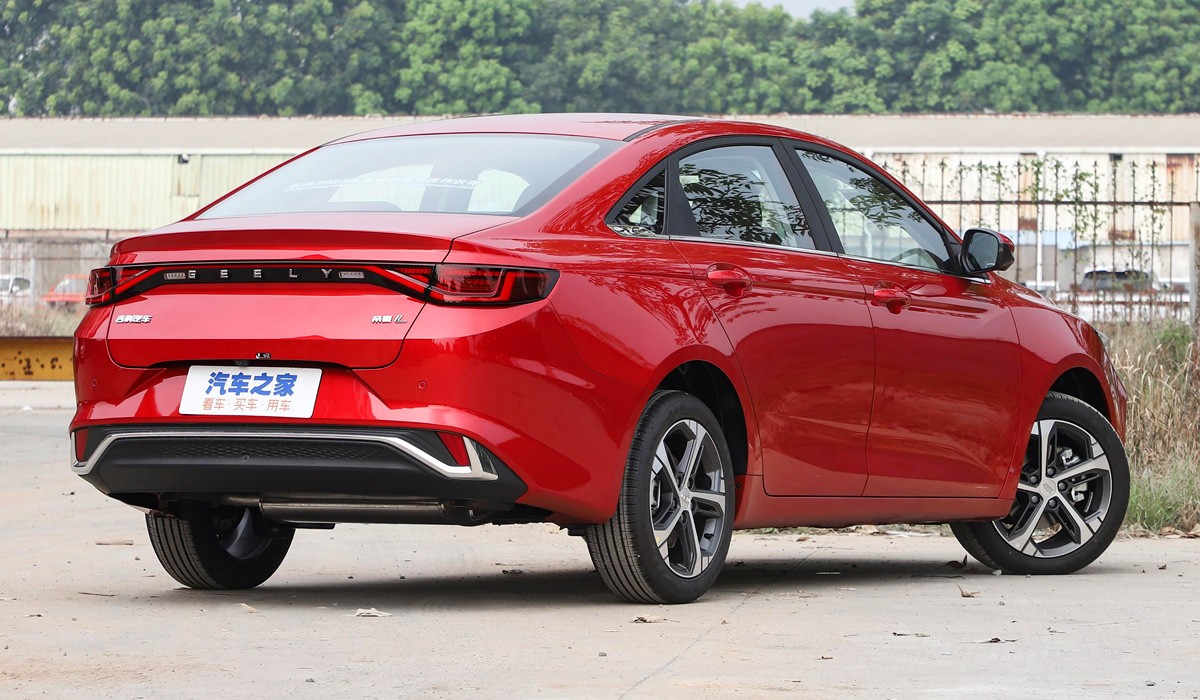 Седан Geely Emgrand L заменил собой модель Emgrand GL
