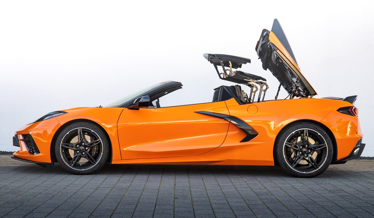 Новый Corvette пришел в Европу: мощность меньше, цены выше