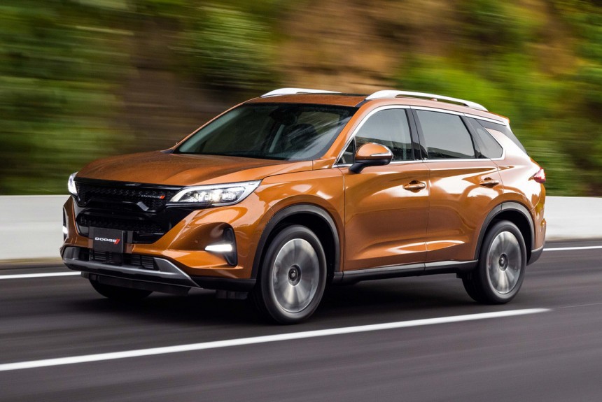 Представлен кроссовер Dodge Journey второго поколения